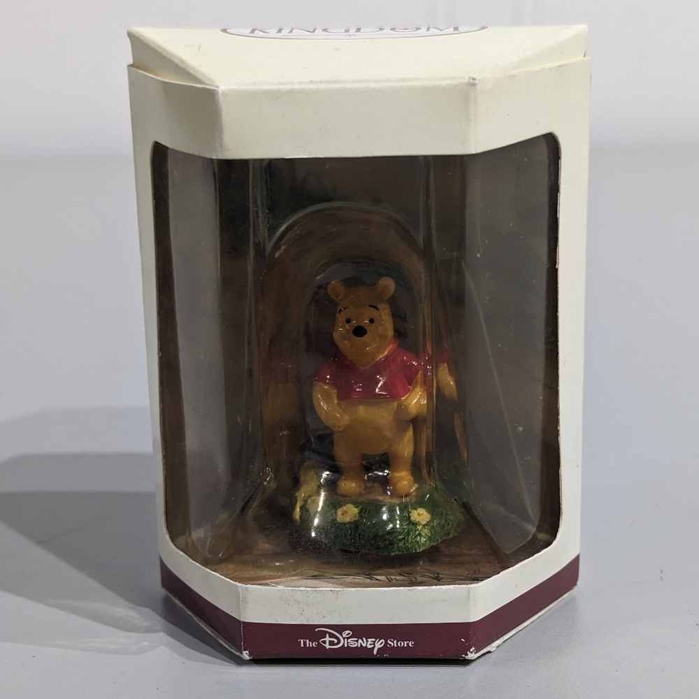 Tiny Kingdom Winnie the Pooh and the Honey Tree